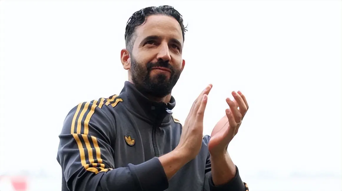 的中场帝星, 就坐了首发